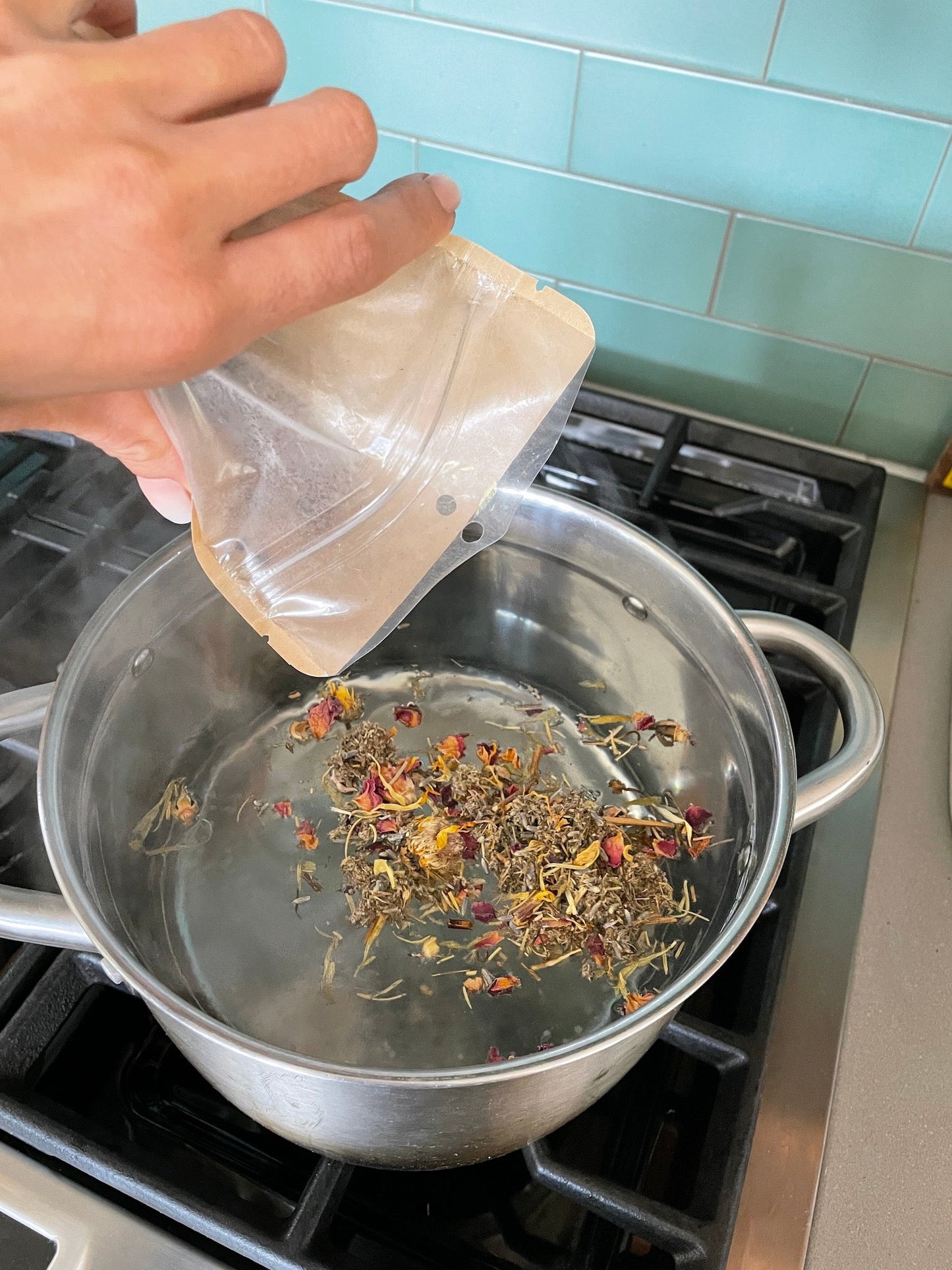 Herbal Yoni Steam | Ayurvedic Vaginal Steam for Reproductive Health