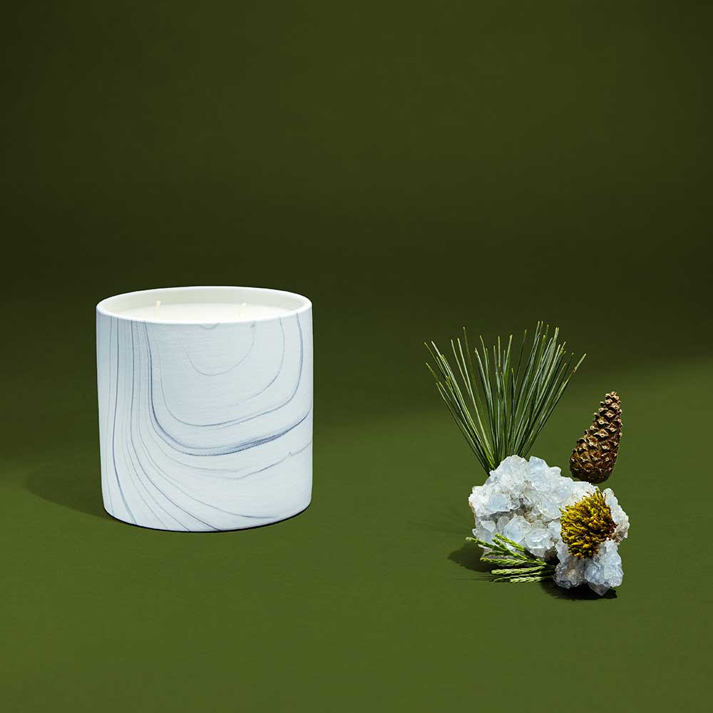 Bear Hug White Marble Candle 17oz